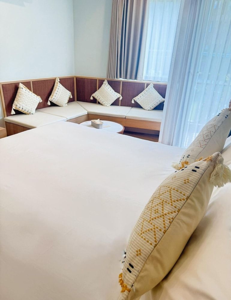 Wyndham Garden Samui Wing Standard Room, 1 King Bed 3