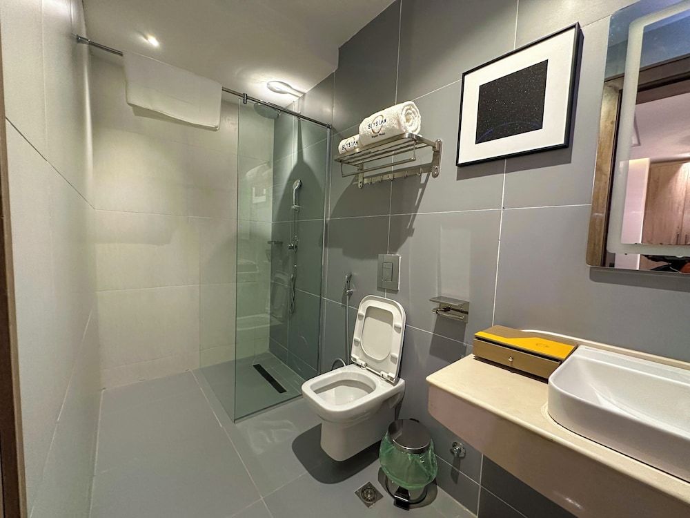 ELYSIAN HOTEL Luxury Apartment, 2 Queen Beds, Kitchenette 3