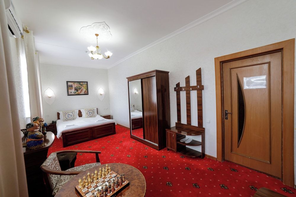 Qibla Tozabog Double Room