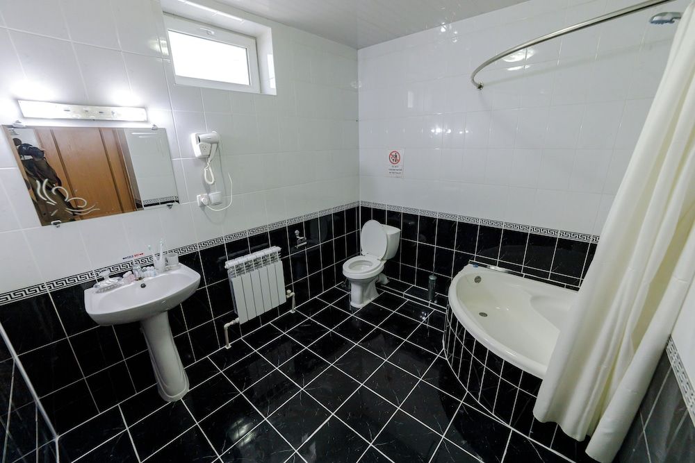 Qibla Tozabog Double Room 6