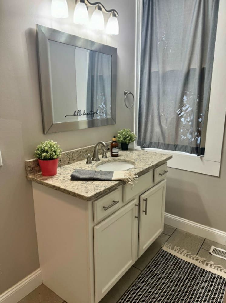 Jungle House Boutique Lofts – Downtown Columbus & Short North Jungle Aura 12