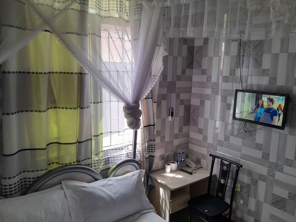 Happy Classic Lodge Deluxe Double Room 11