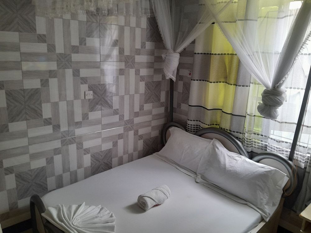 Happy Classic Lodge Deluxe Double Room 6