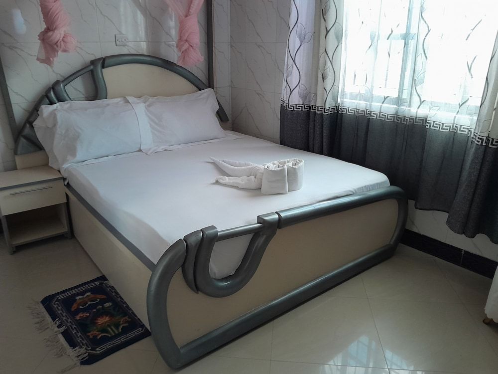 Happy Classic Lodge Standard Double Room, Garden View 8