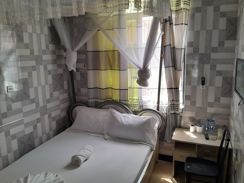 Happy Classic Lodge Deluxe Double Room 5