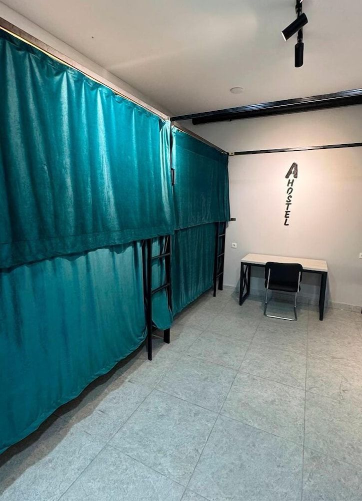 A Hostel Private Room for 8 7