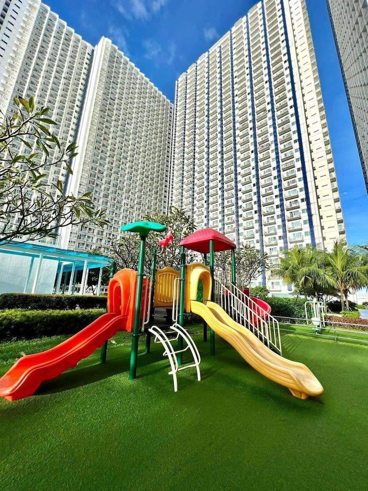 Children's play area - outdoor