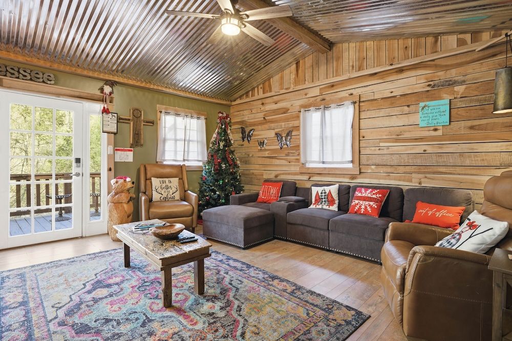 Creekbend 3 Bedroom Home Cabin, 3 Bedrooms 13