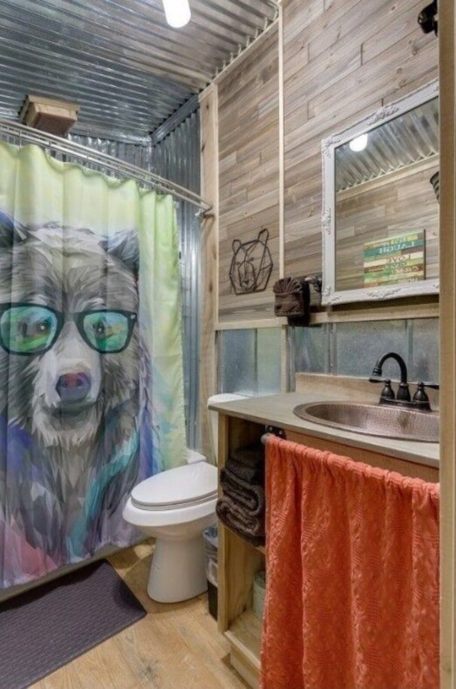 Creekbend 3 Bedroom Home Cabin, 3 Bedrooms 9