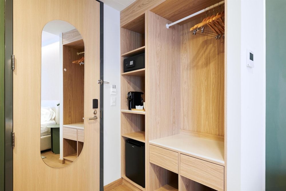 WorldHotels Acueducto Guadalajara Executive Room, 1 King Bed, Non Smoking (with Sofabed) 7