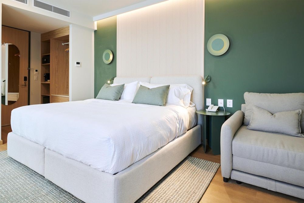 WorldHotels Acueducto Guadalajara Executive Room, 1 King Bed, Non Smoking (with Sofabed)