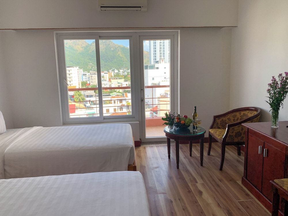 Media Nha Trang Hotel Family Room, Partial Ocean View 8