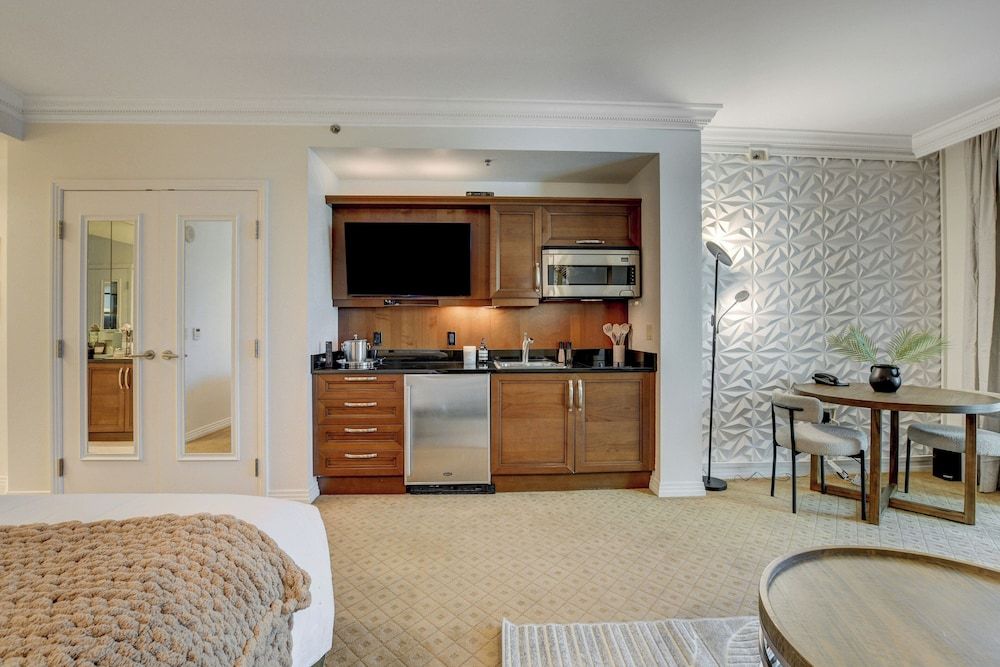 Blu Cashmere Suite Family Studio, Balcony, City View 8