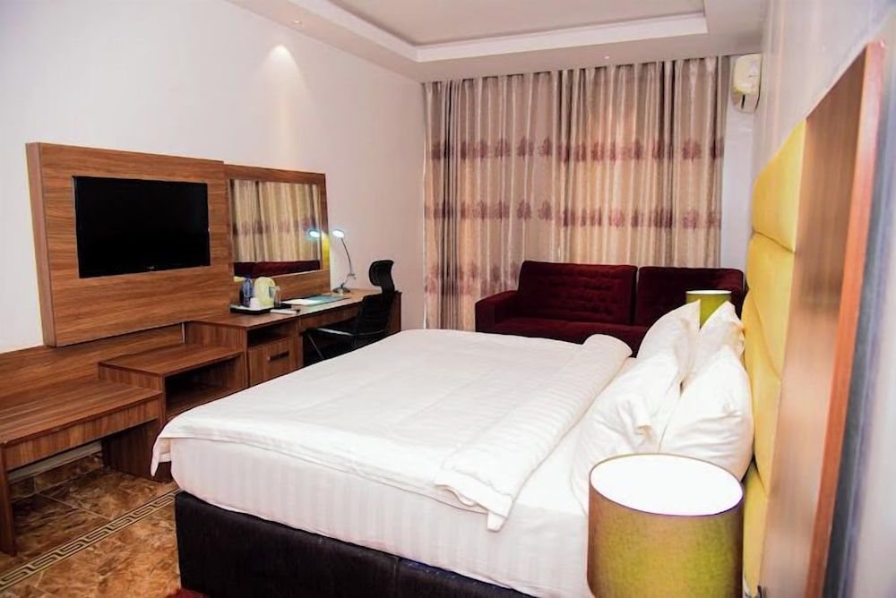 Richland Hotel Economy Room, Balcony, City View 8