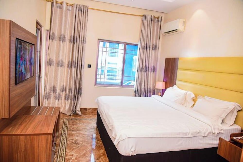 Richland Hotel Economy Room, Balcony, City View 17