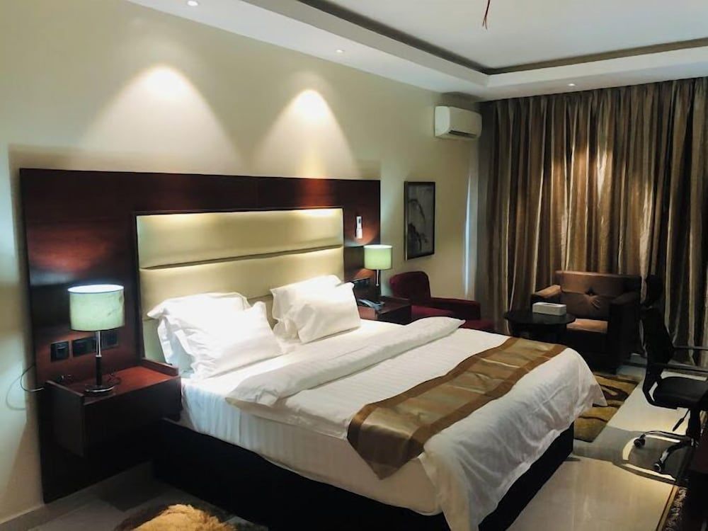 Richland Hotel Economy Room, Balcony, City View 19