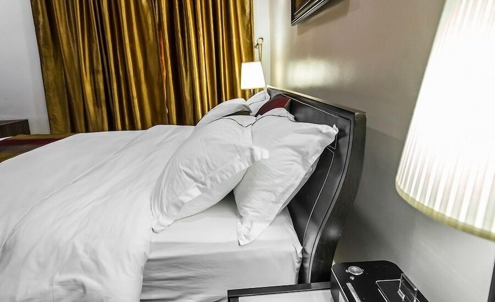 Richland Hotel Economy Room, Balcony, City View 5