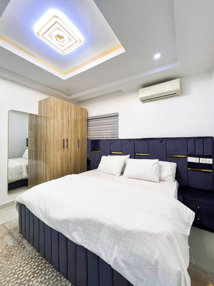 Luxurious 3BR Apartment 247 Power City Views Apartment, 3 Bedrooms, Accessible, Smoking 7