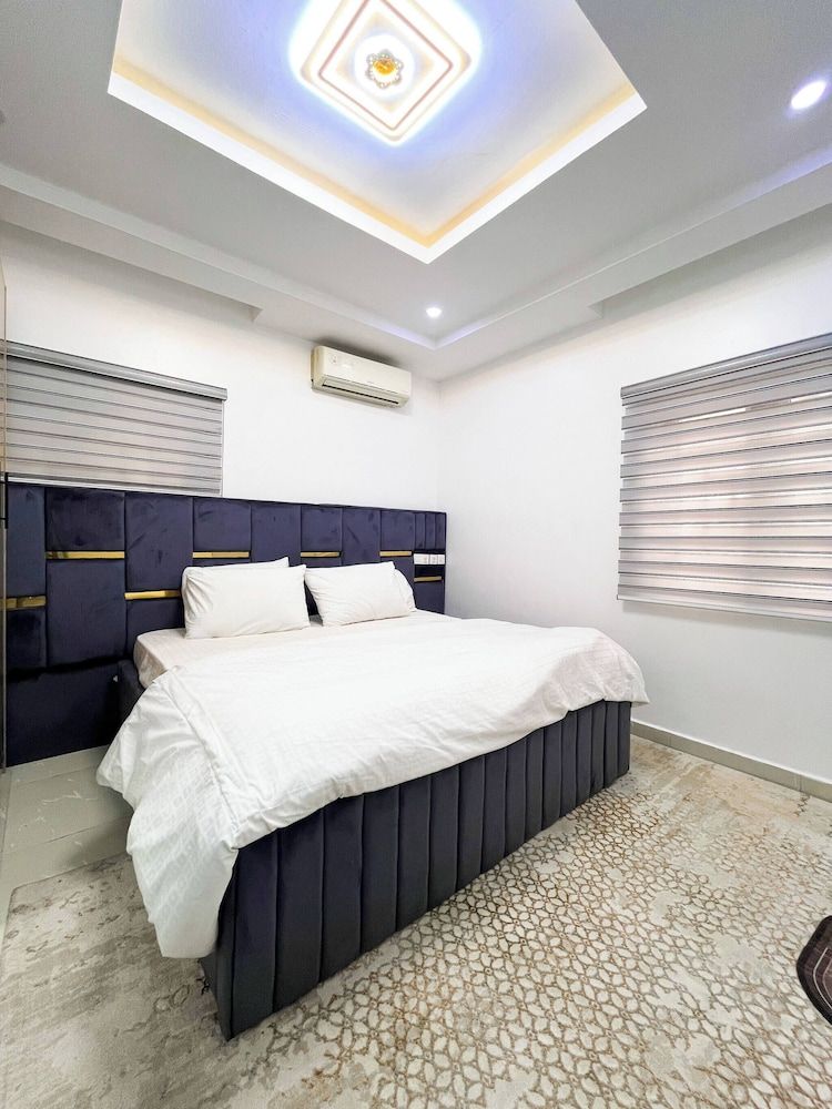 Luxurious 3BR Apartment 247 Power City Views Apartment, 3 Bedrooms, Accessible, Smoking 9