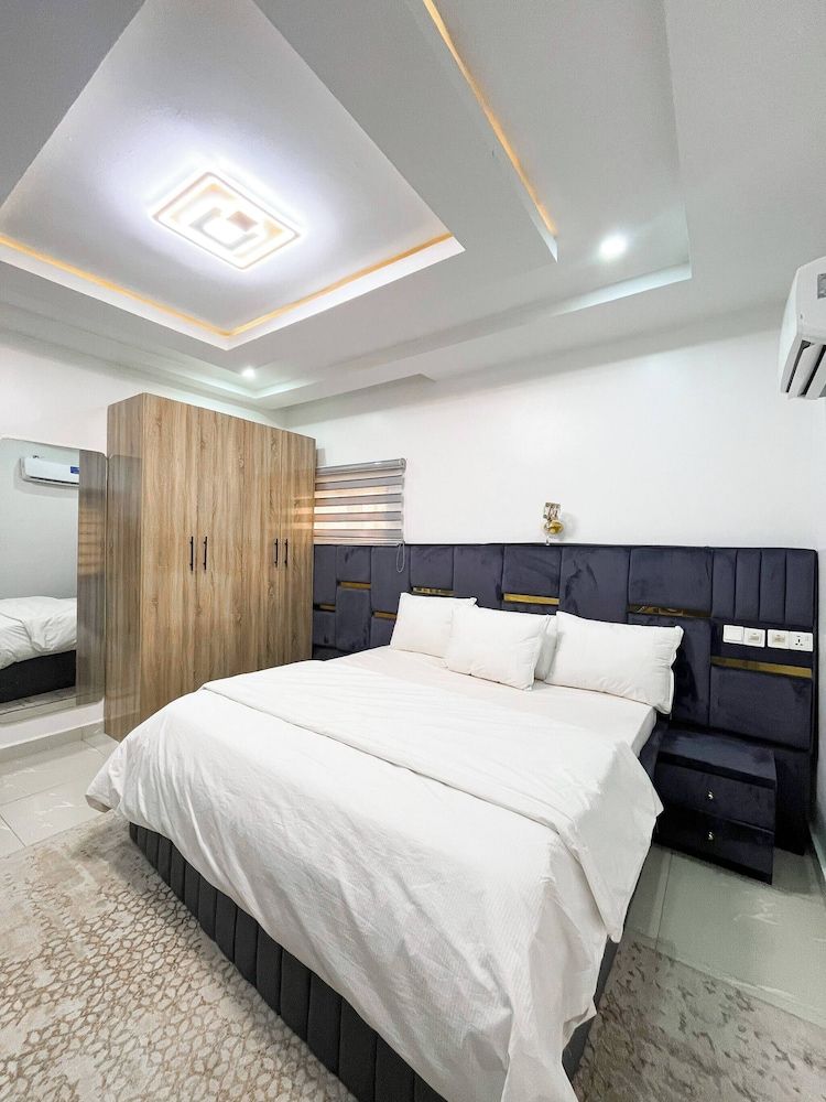 Luxurious 3BR Apartment 247 Power City Views Apartment, 3 Bedrooms, Accessible, Smoking 6