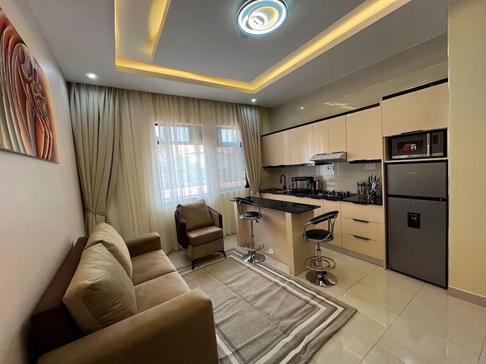 Q-Plus Apartments Comfort Single Room, Hill View 6