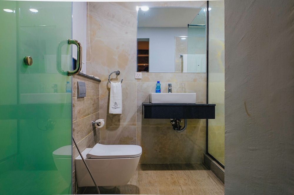 The Cove Apartments Deluxe Room 4