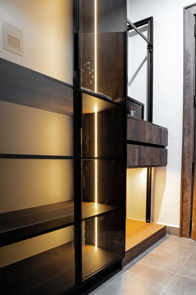 The Cove Apartments Luxury Penthouse, City View 10