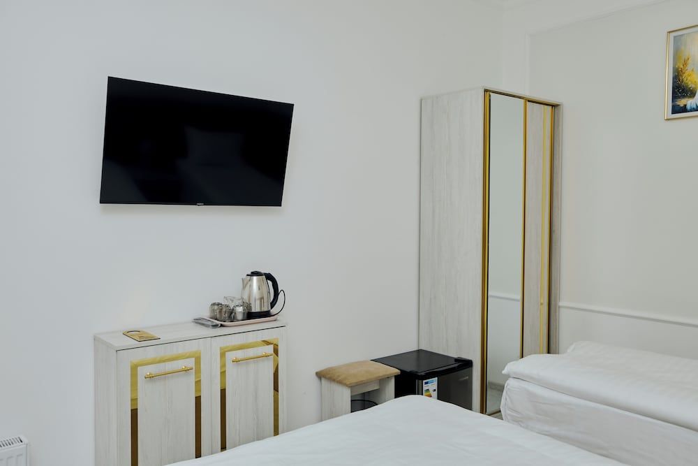 REGISTON GOLD Classic Double Room, Courtyard View 5