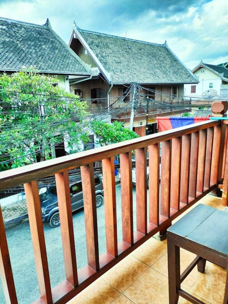 Tingkham Guesthouse Deluxe Double Room 6