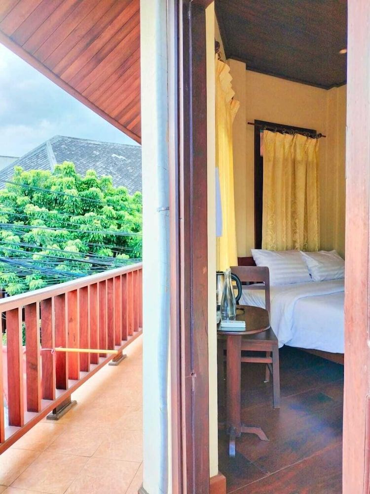 Tingkham Guesthouse Deluxe Room 10