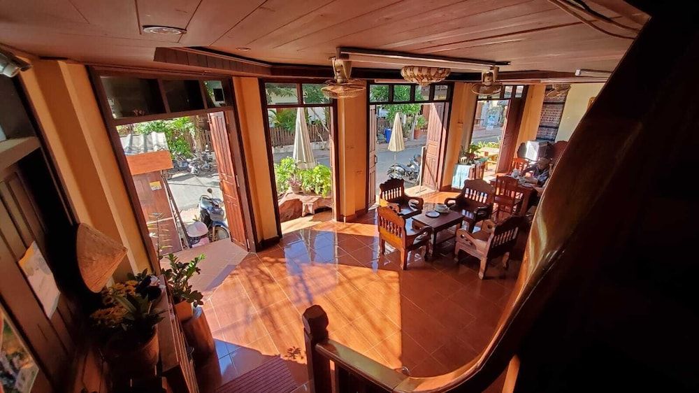 Tingkham Guesthouse Deluxe Double Room 7