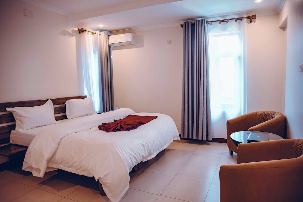 ROYAL CROWN HOTEL Executive Double Room, Balcony, City View 5