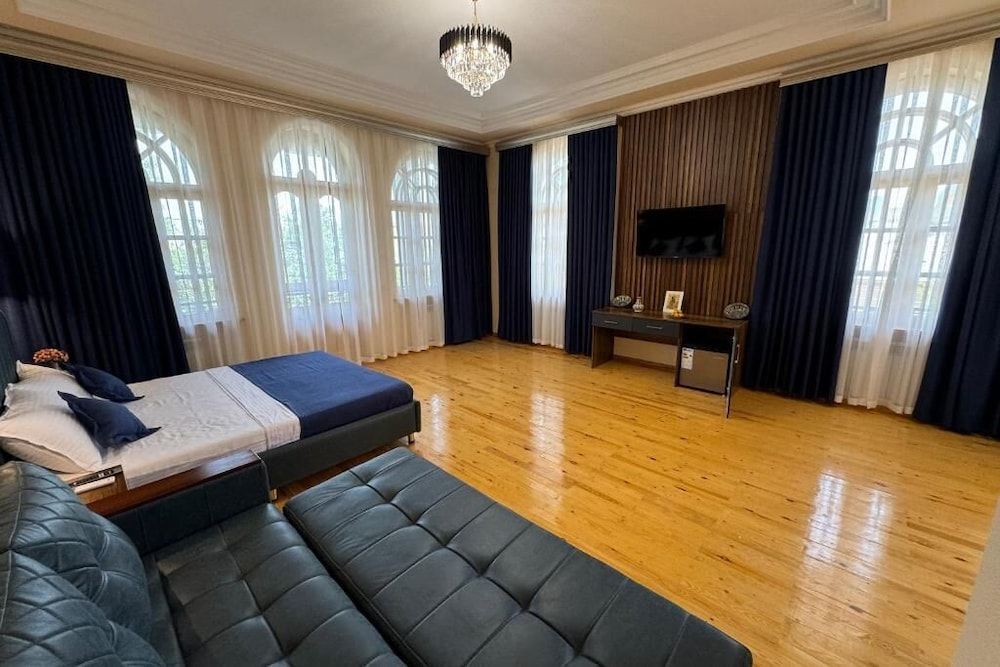 Shakuri guest house Comfort Double Room, Balcony, Courtyard View 5