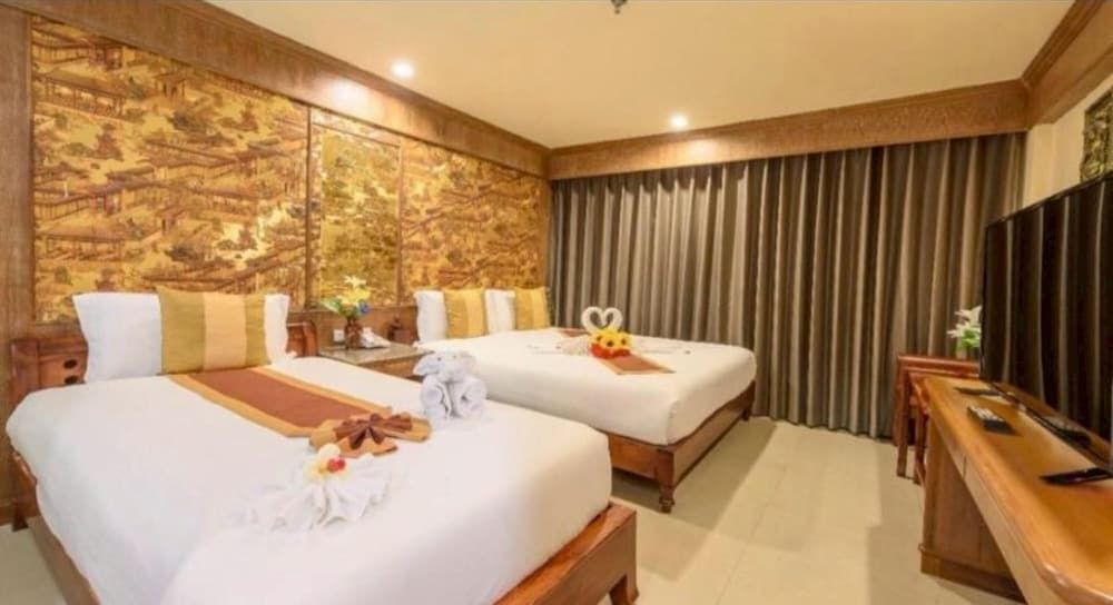 Palette Walking Street Pattaya Deluxe Twin Room 2