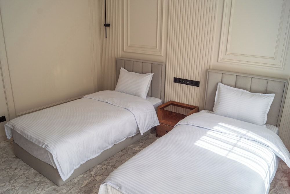 Meridian Plaza by Reikartz Standard Twin Room