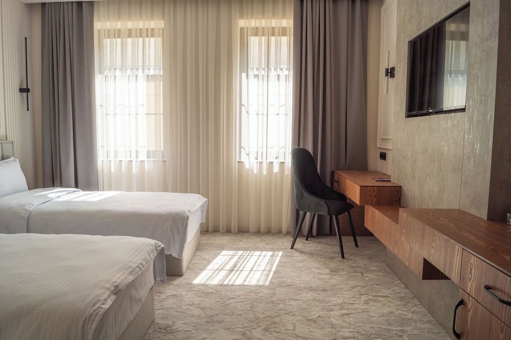 Meridian Plaza by Reikartz Standard Twin Room 6