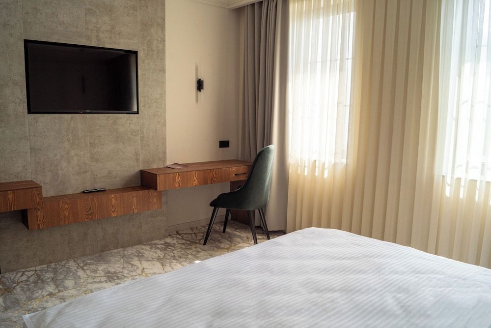 Meridian Plaza by Reikartz Standard Twin Room 9