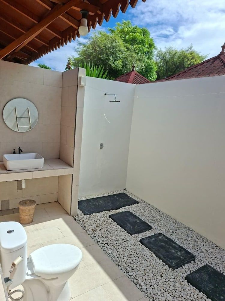 Westwood Bungalow Deluxe Twin Room, Garden View 13