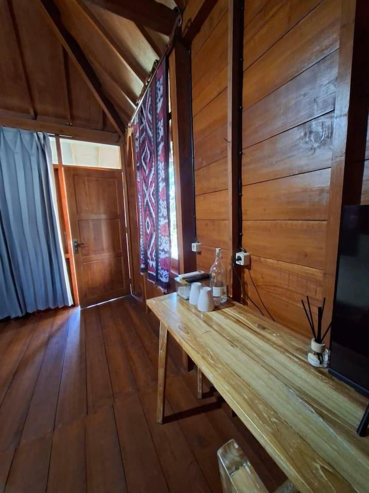 Westwood Bungalow Deluxe Twin Room, Garden View 20