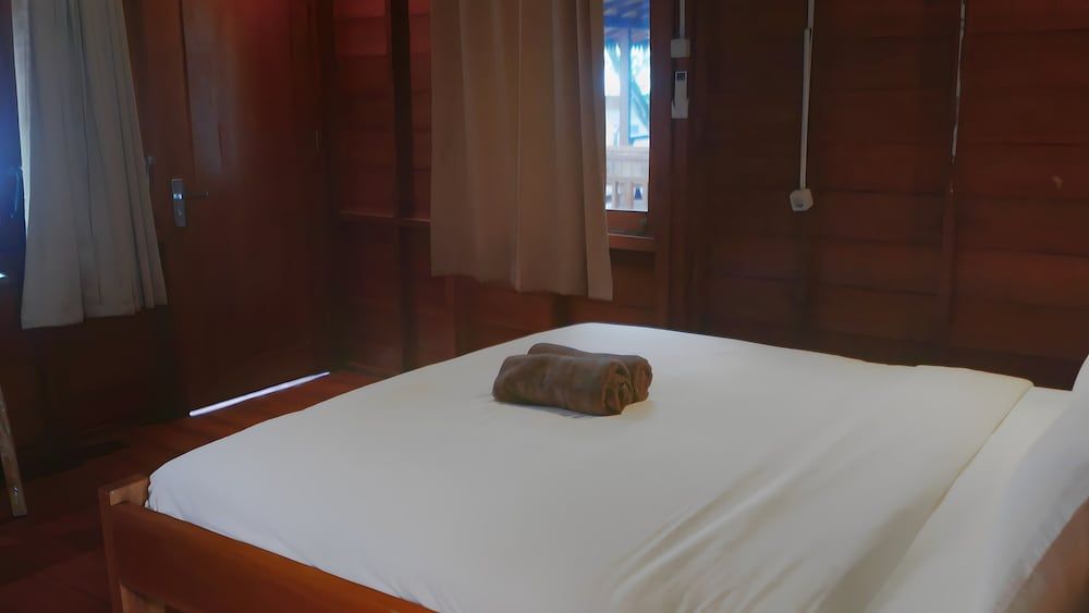 Westwood Bungalow Deluxe Twin Room, Garden View 5