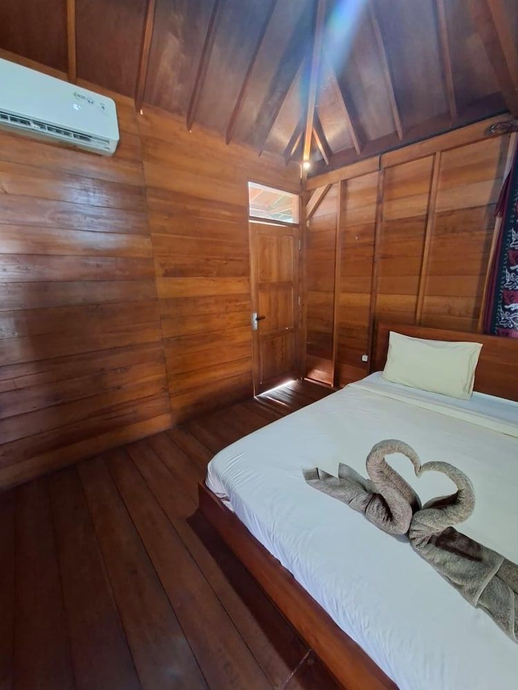 Westwood Bungalow Deluxe Twin Room, Garden View 2