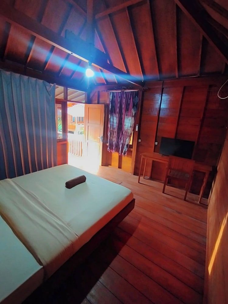 Westwood Bungalow Deluxe Twin Room, Garden View 22