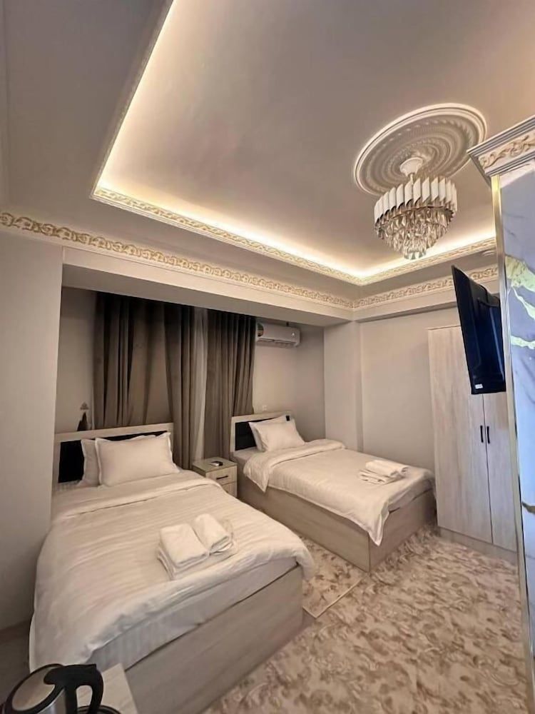 Daniyar Guest House Standard Twin Room, City View 3