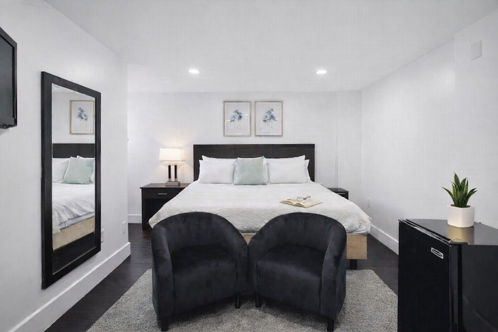 West Philadelphia Modern Hotel & Suites