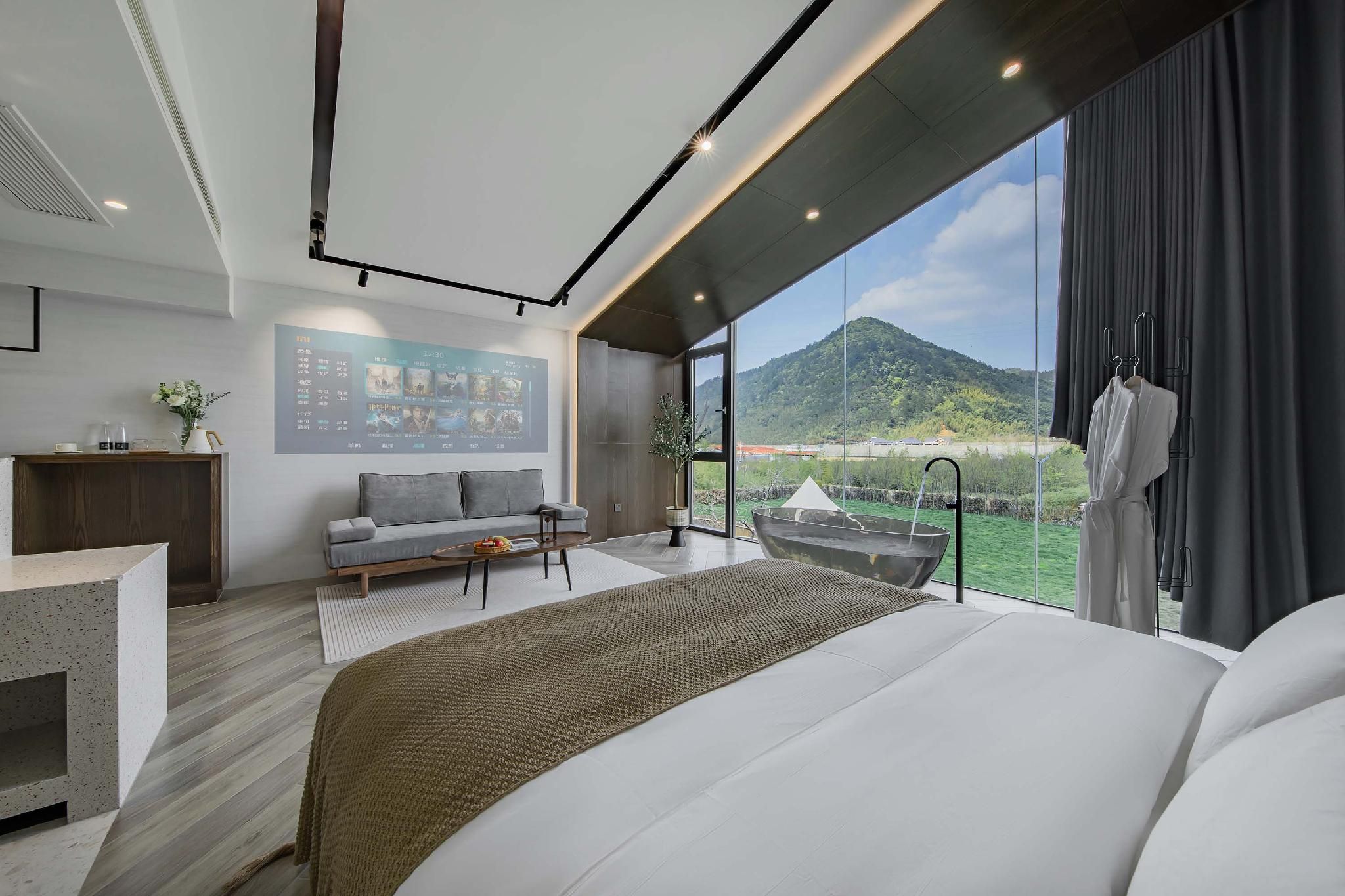 Qingcen Manor Bathtub Room 2