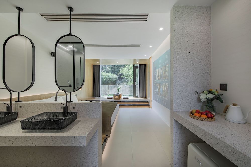 Qingcen Manor Comfort Double Room, Patio, Hill View 7