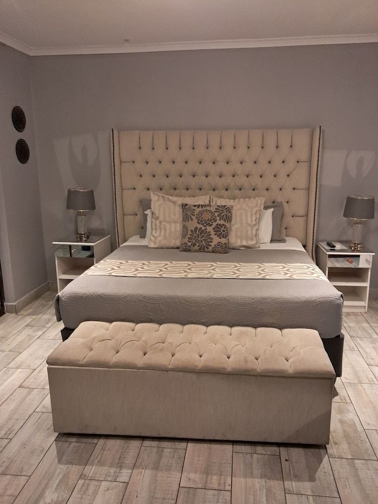 Sterling Boutique Lodge Standard Room, Balcony, Garden View