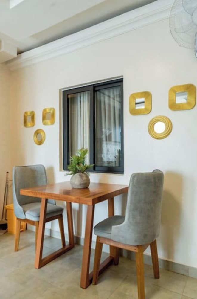 Tranquil Point Residence