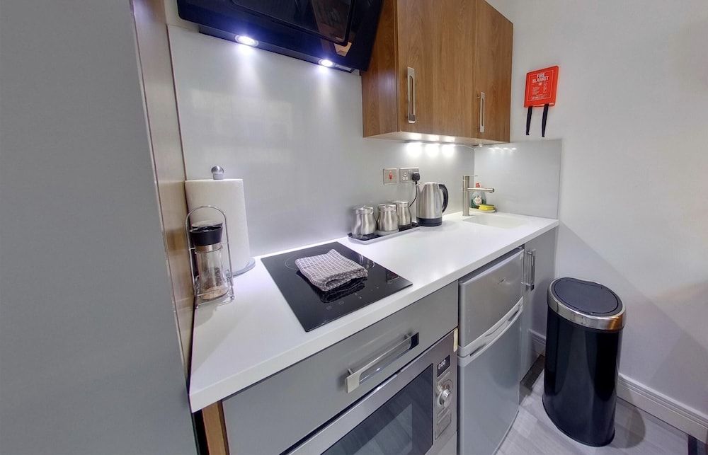 Victoria House by CovStays Standard Studio 53