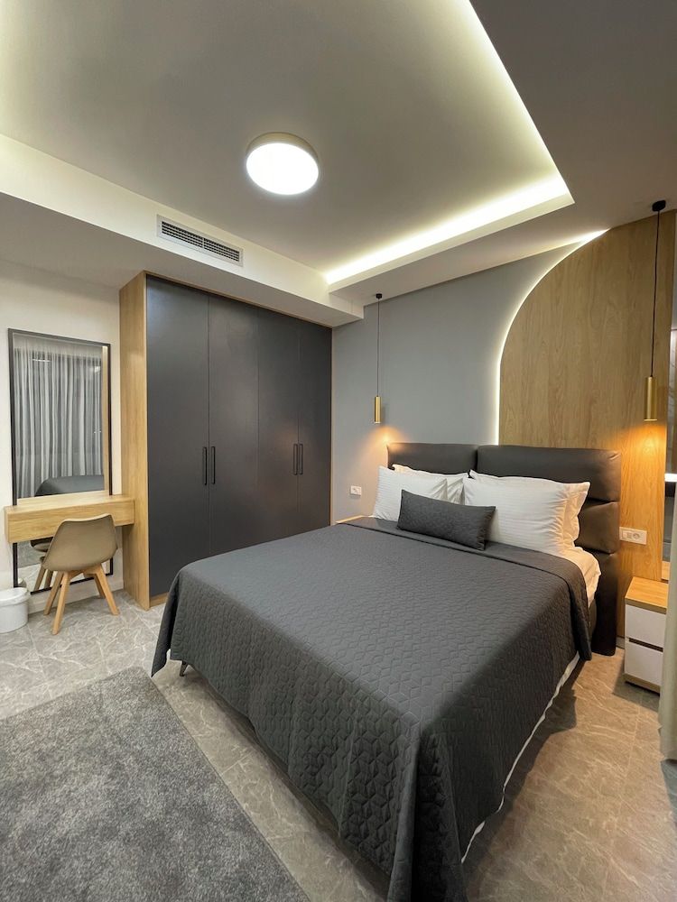 Hotel Maraj Apartment, City View